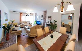 Apartment Mira